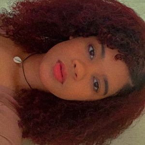 Meet your Posher, Josiane